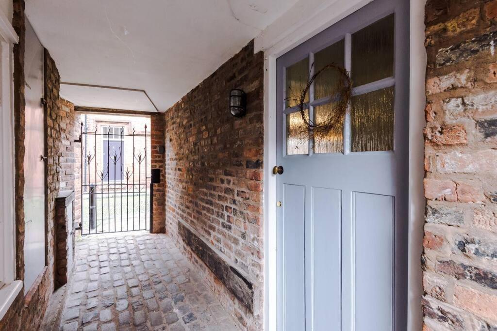 Rustic Chester Cottage Near Shops & Terrace 외부 사진
