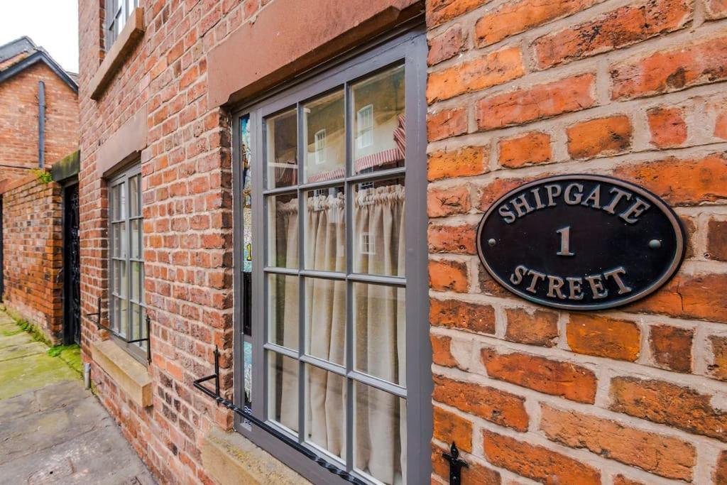 Rustic Chester Cottage Near Shops & Terrace 외부 사진