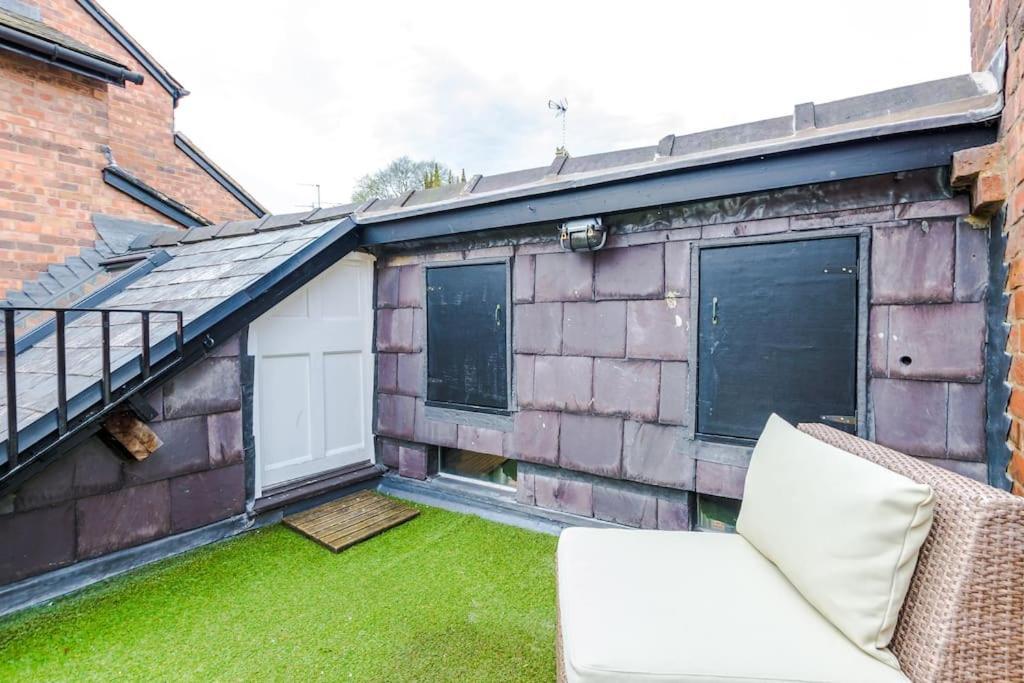 Rustic Chester Cottage Near Shops & Terrace 외부 사진